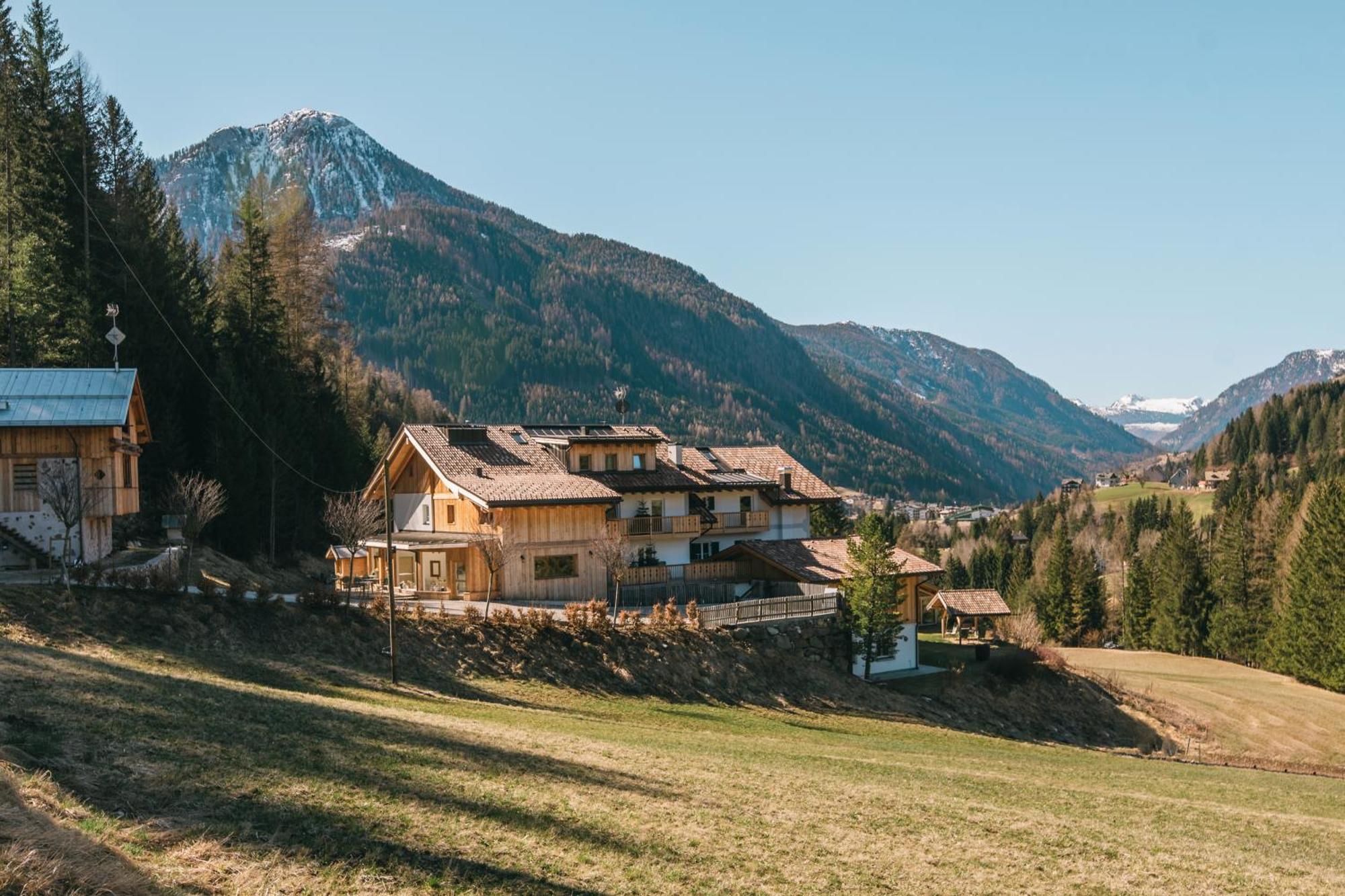 La Lum De Roisc Hotel Soraga Kültér fotó