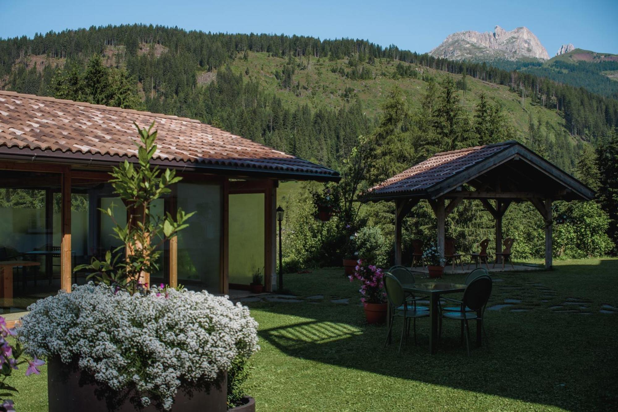 La Lum De Roisc Hotel Soraga Kültér fotó